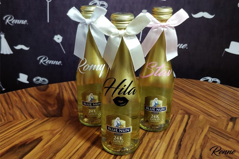 בקבוק שמפניה עם שם